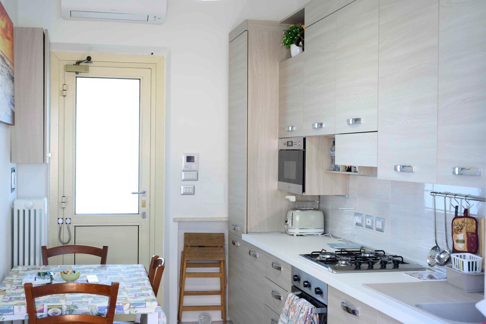 Intero Appartamento Con Giardino E Colazione Dario 帕爾馬 外观 照片